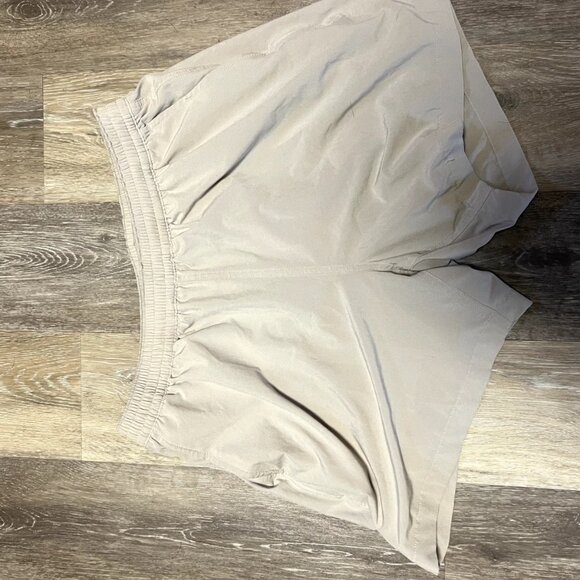 Share Southern Tide linered Men's Athletic shorts Rip Channel Performance Shorts - Picture 1 of 2